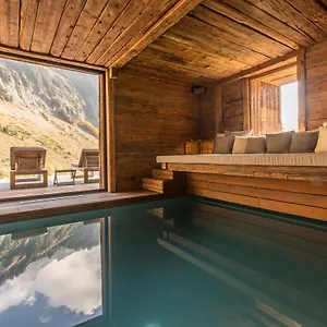 chalet-1864.hotels-rhonealpes.com/